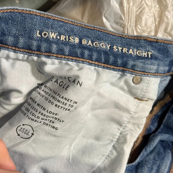 American Eagle Low Rise Baggy Straight Leg Jeans STRIGID Size 18 Short Blue - Picture 9 of 9